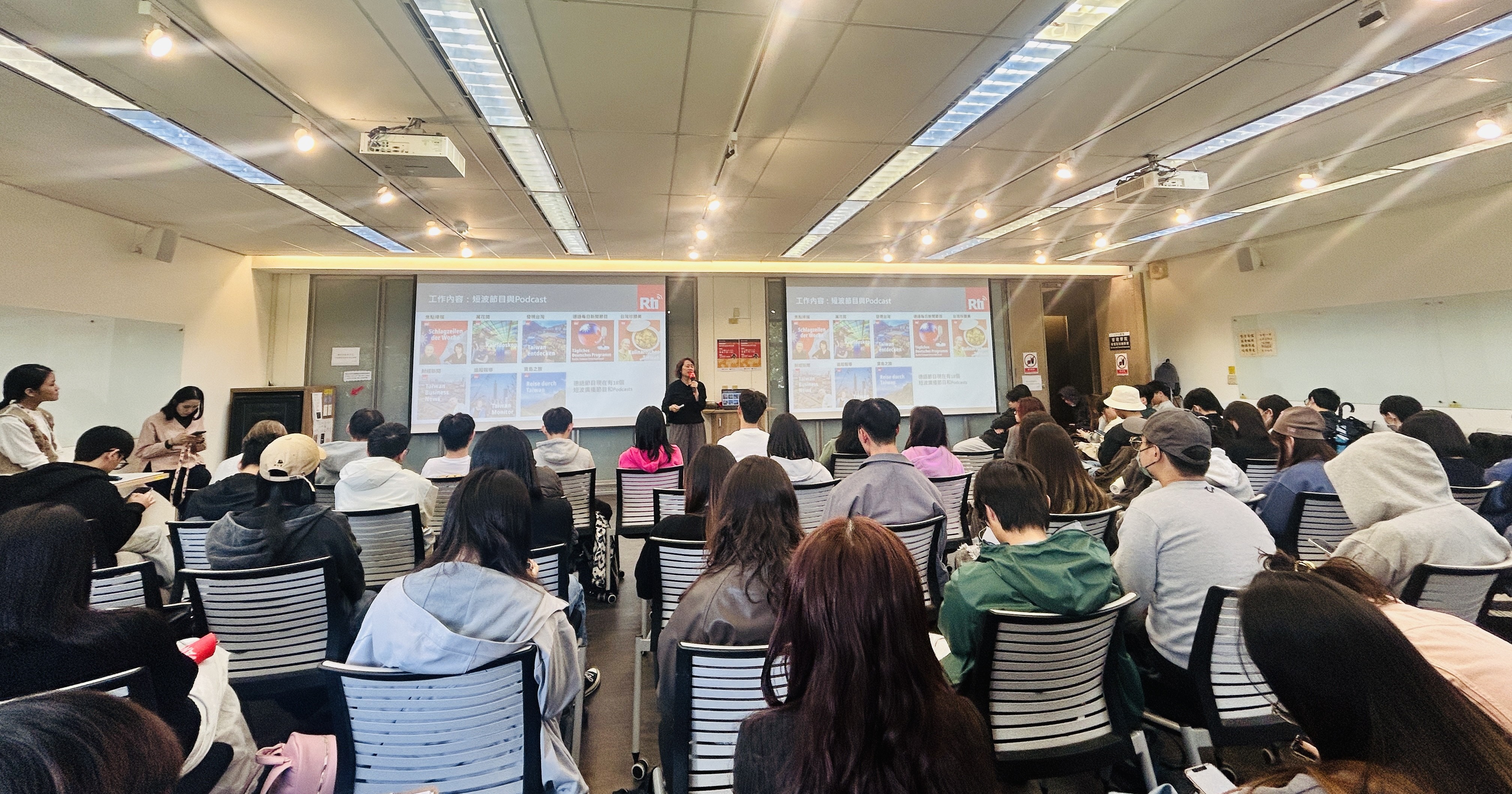 演講: 我的外語記者生涯