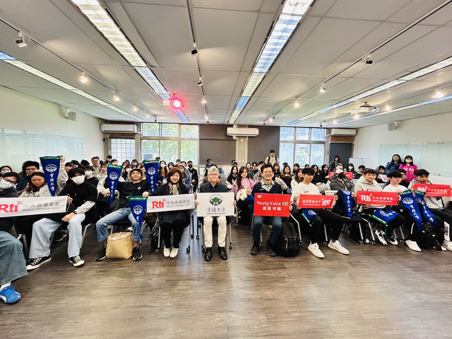 演講: 我的外語記者生涯