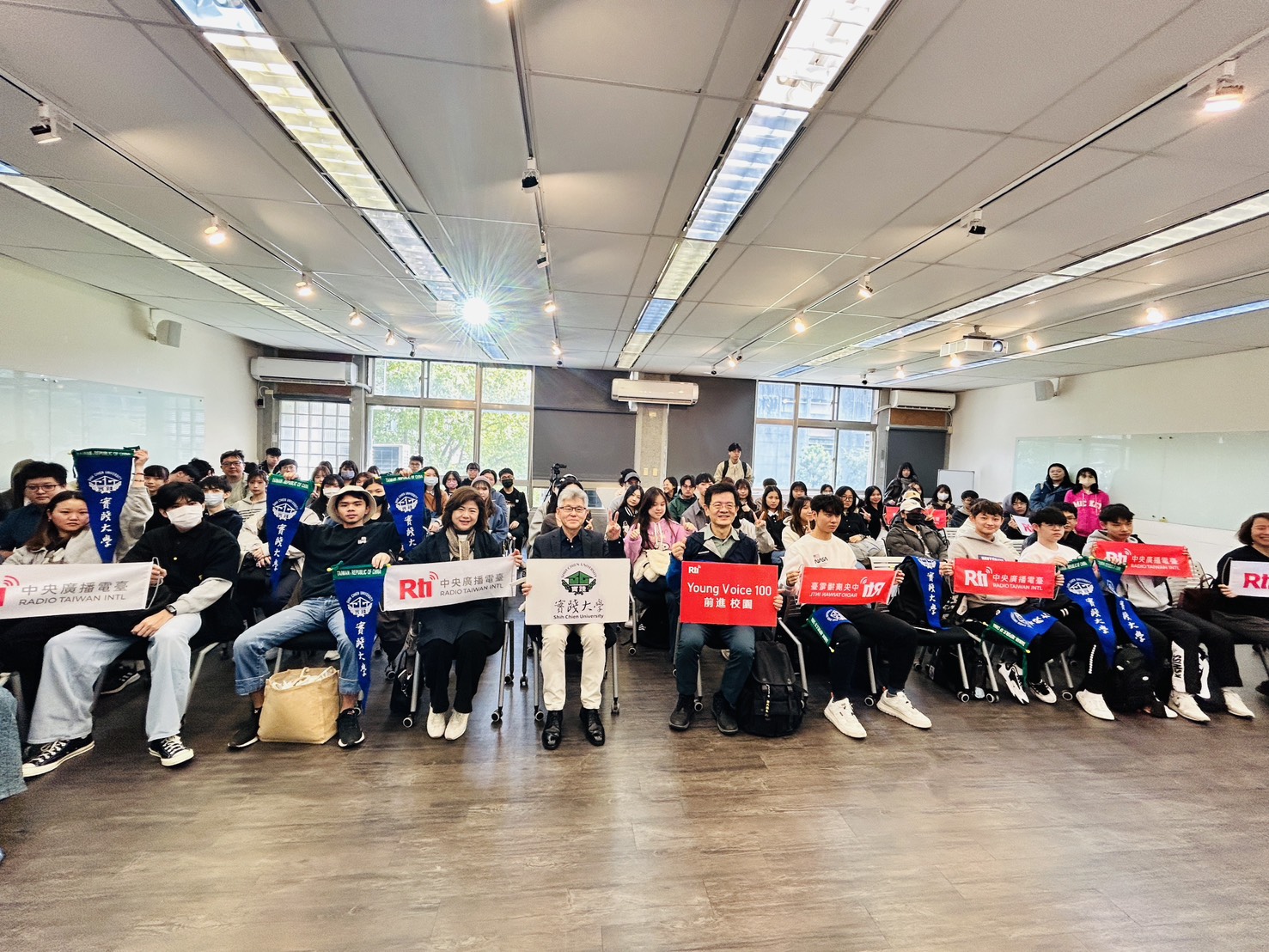 演講: 我的外語記者生涯